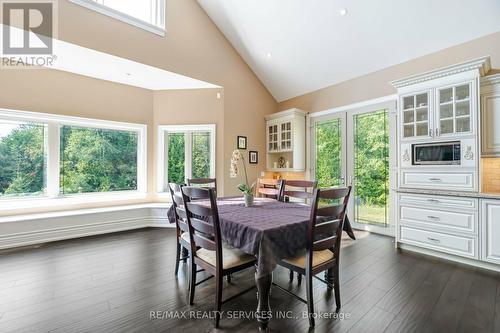 18873 Heart Lake Road, Caledon, ON - Indoor Photo Showing Dining Room