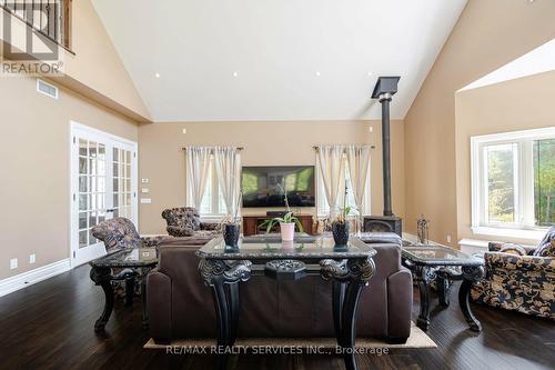 18873 Heart Lake Road, Caledon, ON - Indoor