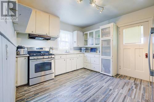 157 Cityview Drive N, Guelph, ON - Indoor Photo Showing Kitchen