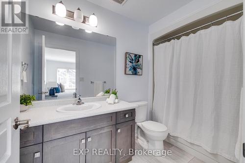 136 Monarch Street, Welland, ON - Indoor Photo Showing Bathroom