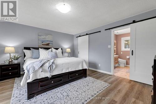 46 Royal Estate Drive, Kawartha Lakes (Pontypool), ON - Indoor Photo Showing Bedroom