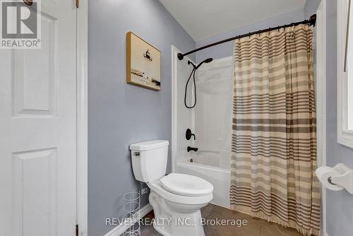 46 Royal Estate Drive, Kawartha Lakes (Pontypool), ON - Indoor Photo Showing Bathroom