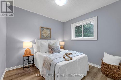 46 Royal Estate Drive, Kawartha Lakes (Pontypool), ON - Indoor Photo Showing Bedroom