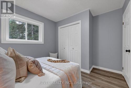 46 Royal Estate Drive, Kawartha Lakes (Pontypool), ON - Indoor Photo Showing Bedroom