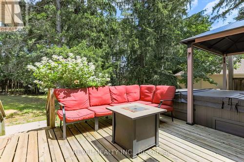 46 Royal Estate Drive, Kawartha Lakes (Pontypool), ON - Outdoor With Deck Patio Veranda