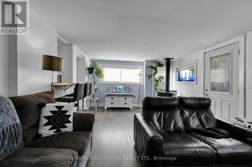 465 Ashland Avenue, London, ON - Indoor Photo Showing Living Room