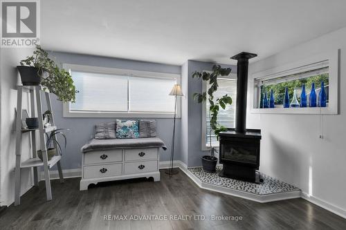 465 Ashland Avenue, London, ON - Indoor With Fireplace