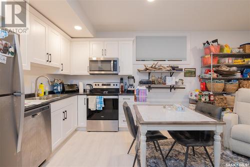 364 Olson Lane E, Saskatoon, SK - Indoor Photo Showing Kitchen