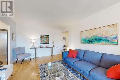 415 - 1801 O'Connor Drive, Toronto (Victoria Village), ON - Indoor Photo Showing Living Room