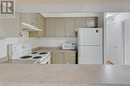 208 - 20 Olive Avenue, Toronto, ON - Indoor Photo Showing Kitchen