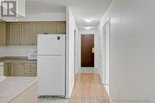 208 - 20 Olive Avenue, Toronto, ON - Indoor Photo Showing Kitchen