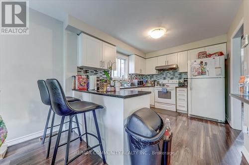 1813 Dalhousie Crescent, Oshawa, ON - Indoor Photo Showing Kitchen