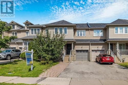 341 Woodfern Way, Newmarket, ON - Outdoor With Facade