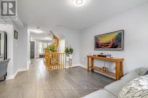 341 Woodfern Way, Newmarket, ON - Indoor