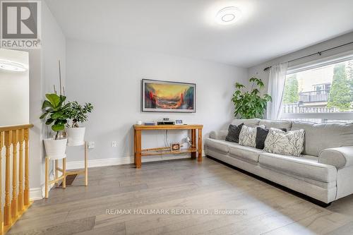 341 Woodfern Way, Newmarket, ON - Indoor