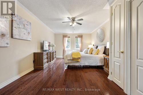 38 Addison Street, Richmond Hill (North Richvale), ON - Indoor Photo Showing Bedroom