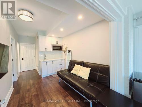 164 Dunn Avenue, Toronto (South Parkdale), ON - Indoor