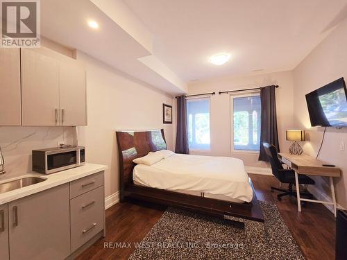 164 Dunn Avenue, Toronto (South Parkdale), ON - Indoor Photo Showing Bedroom