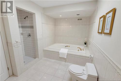 26 Camden Crescent, Moncton, NB - Indoor Photo Showing Bathroom