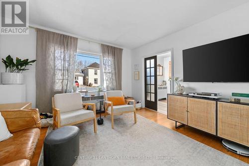 137 Catharine Street, Belleville, ON - Indoor Photo Showing Living Room