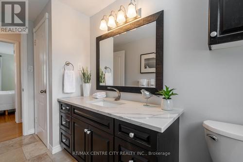 483 Grand View Avenue, London, ON - Indoor Photo Showing Bathroom