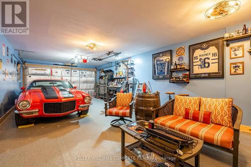 4 Bent Willow Court, Haldimand, ON - Indoor Photo Showing Garage