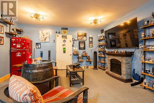 4 Bent Willow Court, Haldimand, ON - Indoor Photo Showing Other Room With Fireplace