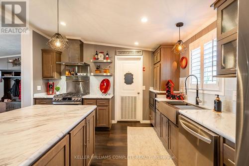 4 Bent Willow Court, Haldimand, ON - Indoor Photo Showing Kitchen