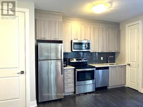 710 - 150 Main Street W, Hamilton (Central), ON - Indoor Photo Showing Kitchen