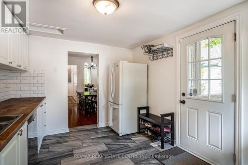 117 Ferguson Avenue S, Hamilton (Corktown), ON - Indoor Photo Showing Kitchen