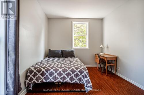 117 Ferguson Avenue S, Hamilton (Corktown), ON - Indoor Photo Showing Bedroom