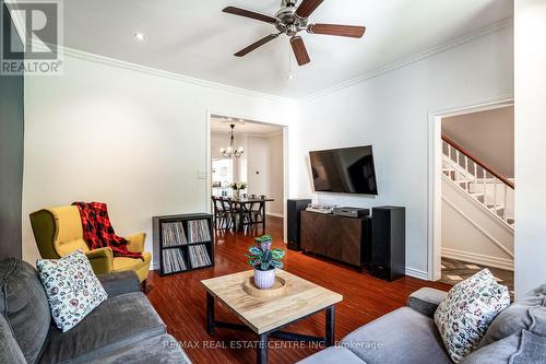 117 Ferguson Avenue S, Hamilton, ON - Indoor Photo Showing Living Room