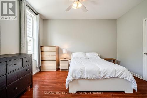 117 Ferguson Avenue S, Hamilton, ON - Indoor Photo Showing Bedroom