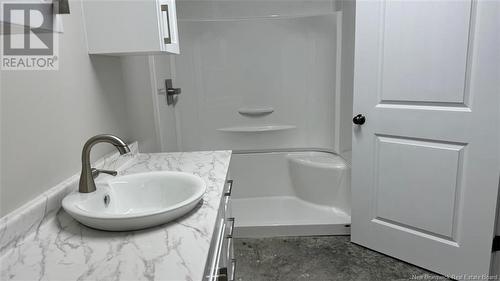 658 Portage Street, Grand-Sault/Grand Falls, NB - Indoor Photo Showing Bathroom