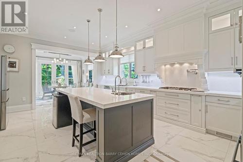 32 Truman Road, Toronto (St. Andrew-Windfields), ON - Indoor Photo Showing Kitchen With Upgraded Kitchen