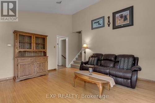 142 County 8 Road, Greater Napanee, ON - Indoor Photo Showing Living Room