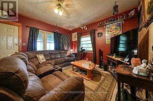 963640 Road 96, Zorra, ON - Indoor Photo Showing Living Room