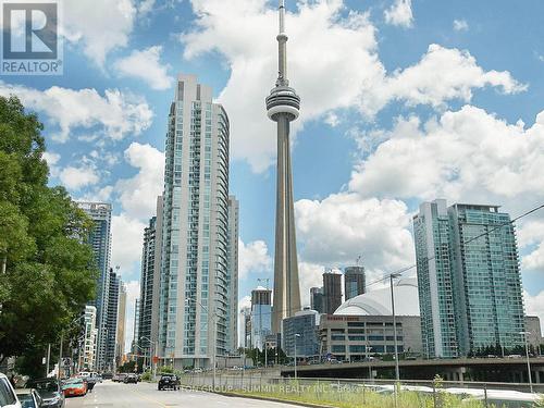 209 - 397 Front Street W, Toronto (Waterfront Communities), ON - Outdoor With Facade