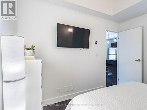 209 - 397 Front Street W, Toronto (Waterfront Communities), ON - Indoor Photo Showing Bedroom