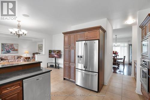 365 Hillsdale Road, Welland, ON - Indoor Photo Showing Kitchen