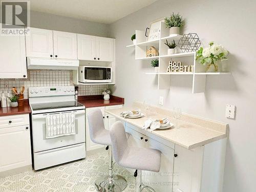 5 - 75 Southbank Drive, Bracebridge, ON - Indoor Photo Showing Kitchen