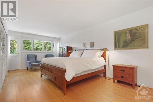 18 Kingsford Crescent, Kanata, ON - Indoor Photo Showing Bedroom