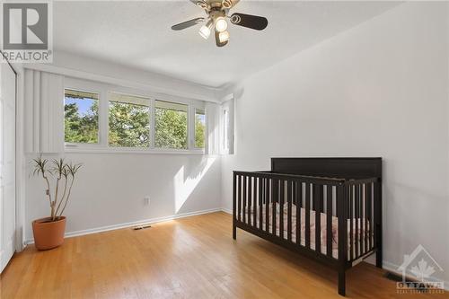 18 Kingsford Crescent, Kanata, ON - Indoor Photo Showing Bedroom