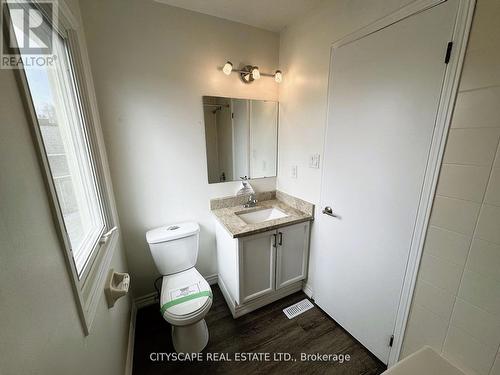 97 Herrell Avenue, Barrie (Painswick North), ON - Indoor Photo Showing Bathroom