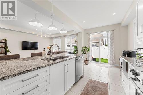 191 Equitation Circle, Ottawa, ON - Indoor Photo Showing Kitchen With Double Sink