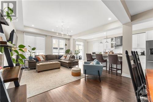 191 Equitation Circle, Ottawa, ON - Indoor Photo Showing Living Room