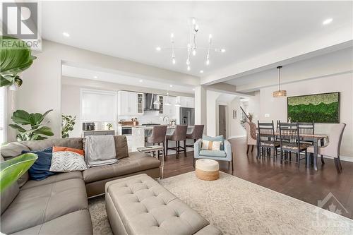 191 Equitation Circle, Ottawa, ON - Indoor Photo Showing Living Room