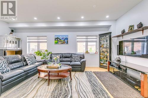 63 Portrush Trail, Brampton (Credit Valley), ON - Indoor Photo Showing Living Room