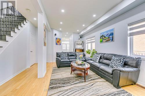 63 Portrush Trail, Brampton (Credit Valley), ON - Indoor Photo Showing Living Room