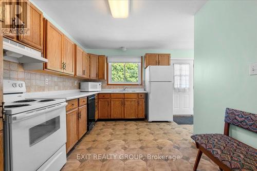 10 Croft Street, Port Hope, ON - Indoor Photo Showing Kitchen